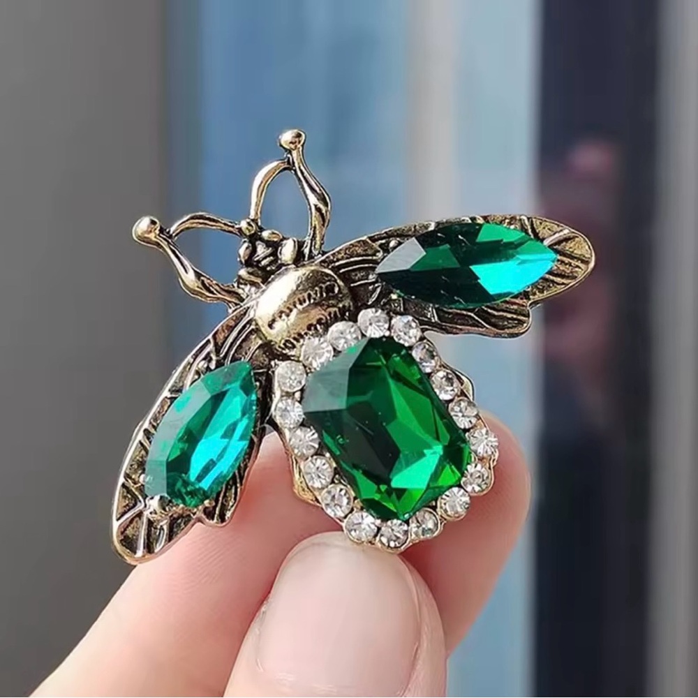 Vintage Bee Rhinestone Brooch Retro Women Crystal Insect